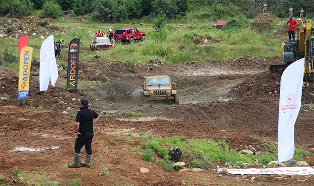 Offroad tutkunları Ardeşen’de buluştu;