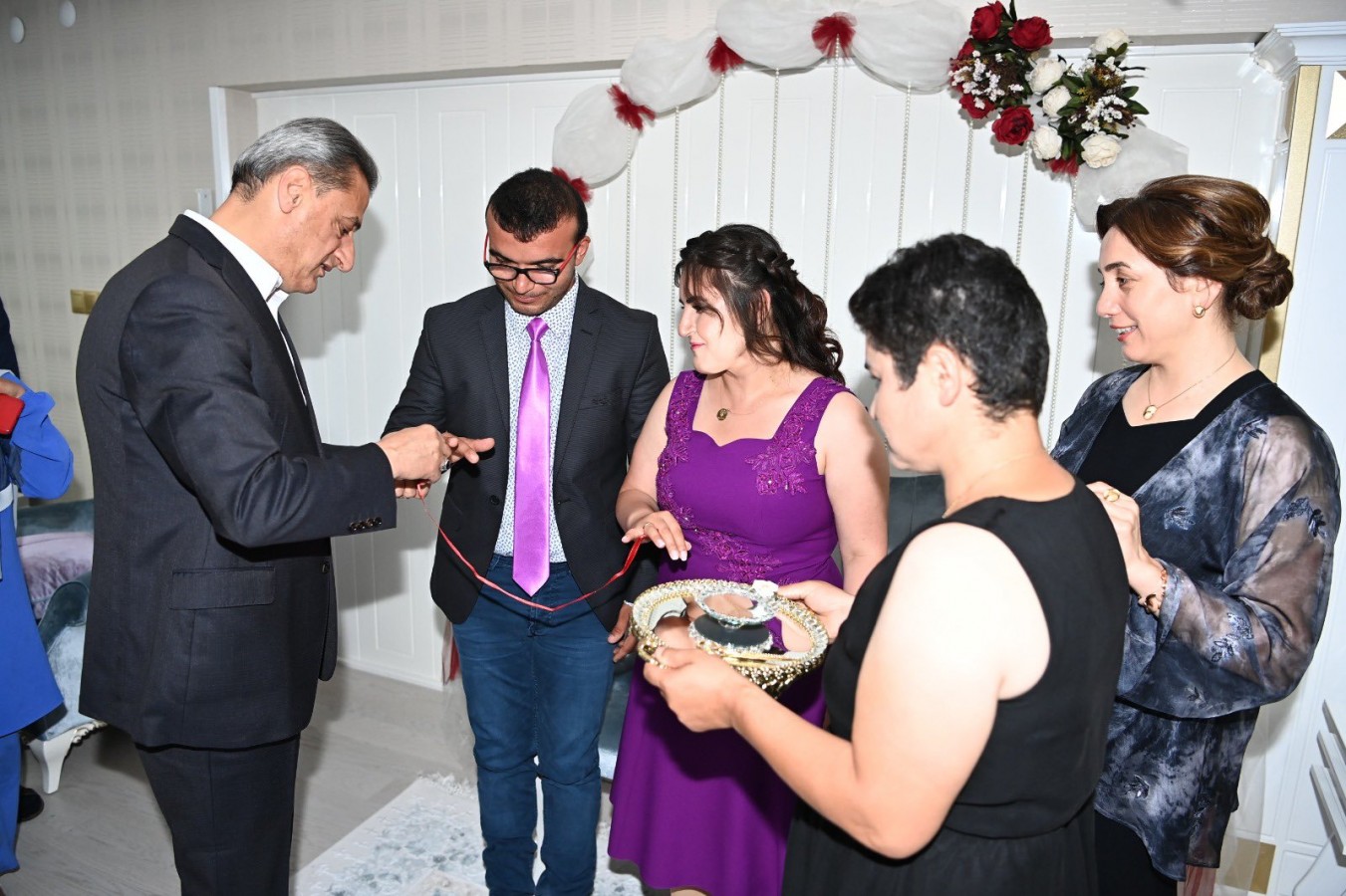 Kızı manevi babası Vali’den istedi