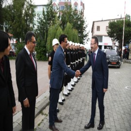 Ardahan'ın yeni Valisi Ömer Hilmi Yamlı göreve başladı