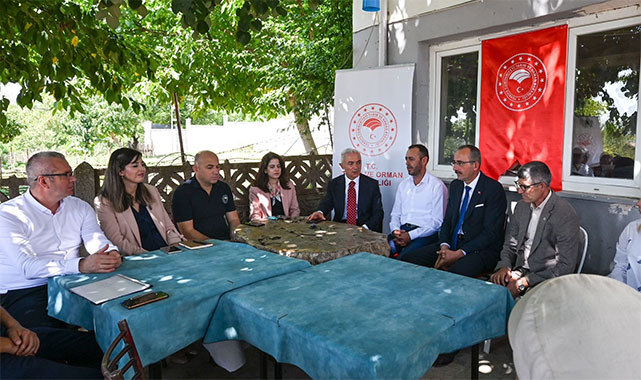 ''Alın teriyle toprağı bereketlendiren çiftçilerimizin her daim yanındayız'';