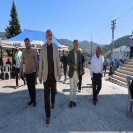 Kaymakam Aydın'dan Üçpınar Mahallesi’ne ziyaret: "Dayanışmayı güçlendiriyoruz"
