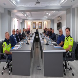 Vali Çiçek uyardı: Hız, kemer ve telefon konusunda dikkat!