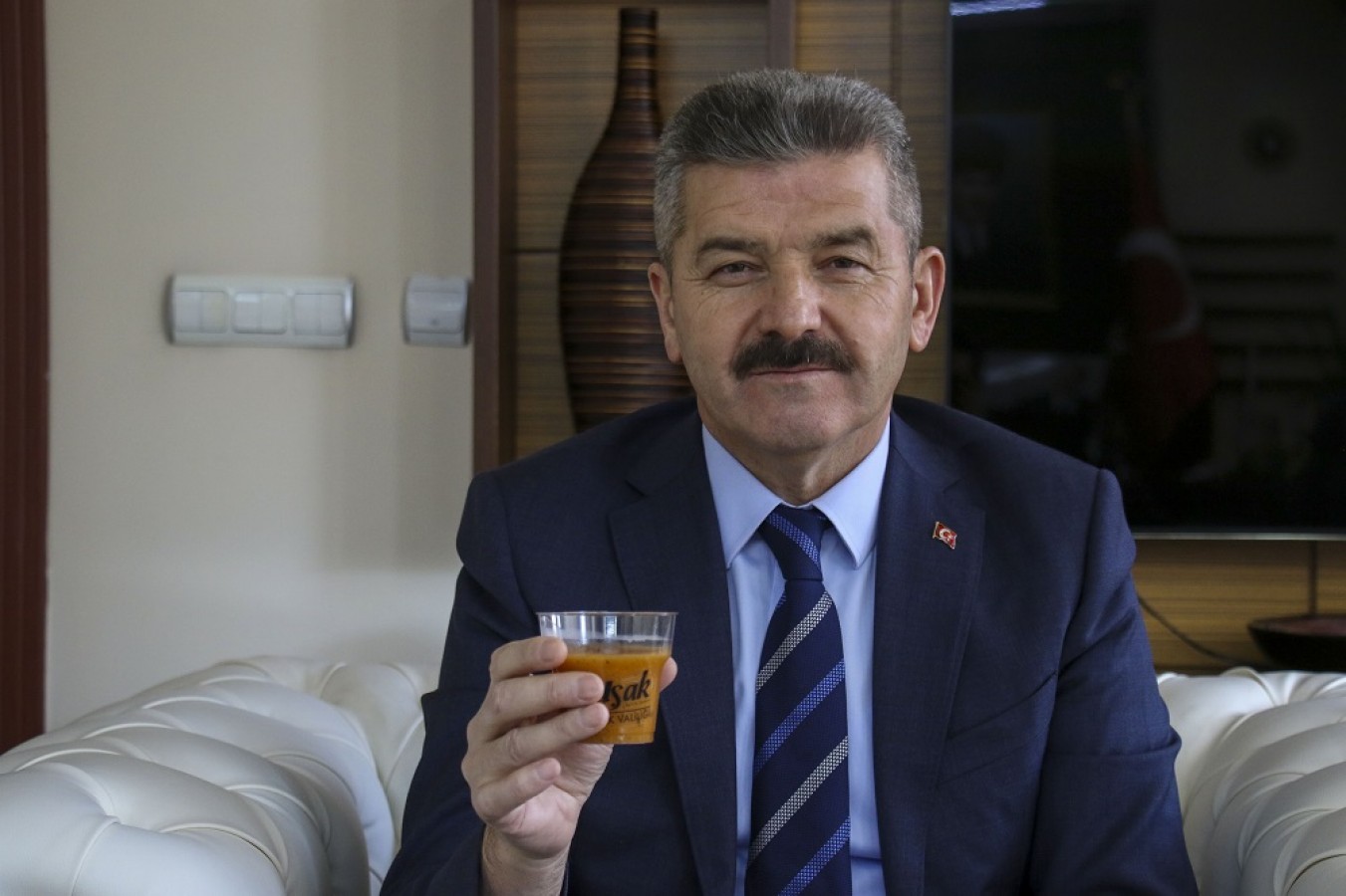 Valilik ziyaretçilerine 'tarhana' ikramı