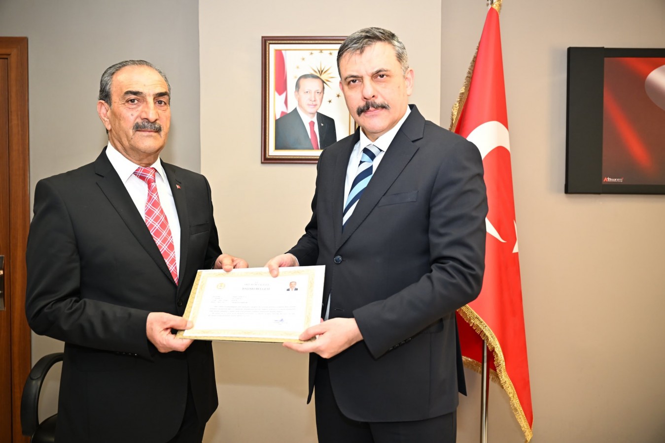 Validen eski makam şoförüne vefa