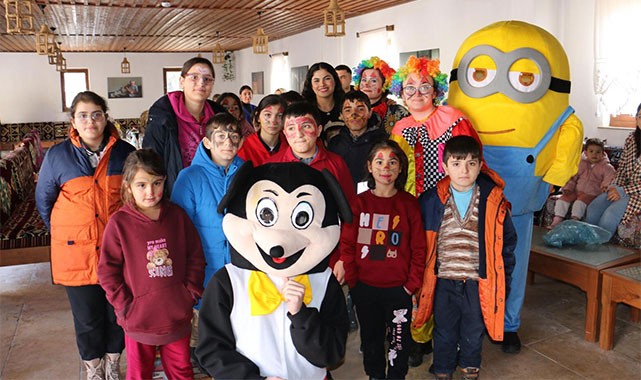 Boğazkale’de dayanışma sofrası: Hem eğlendiler hem öğrendiler