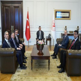 Görev yerleri değişen valilerden, Bakan Çiftçi'ye ziyaret