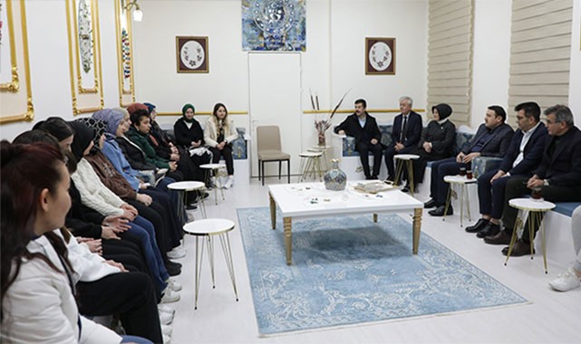 Vali Işın gençlerin taleplerini tek tek dinledi