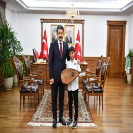 Neşet Ertaş’ın mirası, Furkan'ın ellerinde yaşayacak