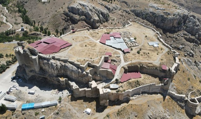 5 bin yıllık Harput Kalesi’nin girişi değişti