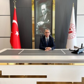 Samsun'a atanan kaymakamdan 'çiçek getirmeyin' talebi