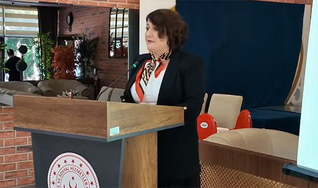 ''Sevgiyle büyüyen çocuklarımız, geleceğe açılan aydınlık birer kapı'';