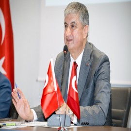 Vali Yavuz 27 muhtarla bir araya gelip Çukurova'nın ihtiyaçlarını görüştü