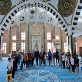 Çaldıran Kaymakamı Bakan Yaz Kur’an Kursu öğrencileriyle buluştu