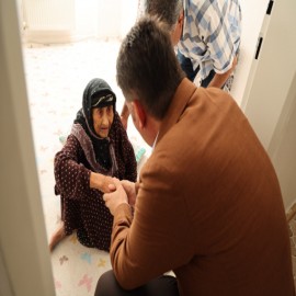 Vali Kalaylı, bir asırlık ömrün hatıralarını dinledi