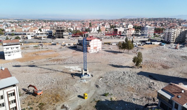 Vali Yavuz, sabah saatlerinde sahayı denetledi