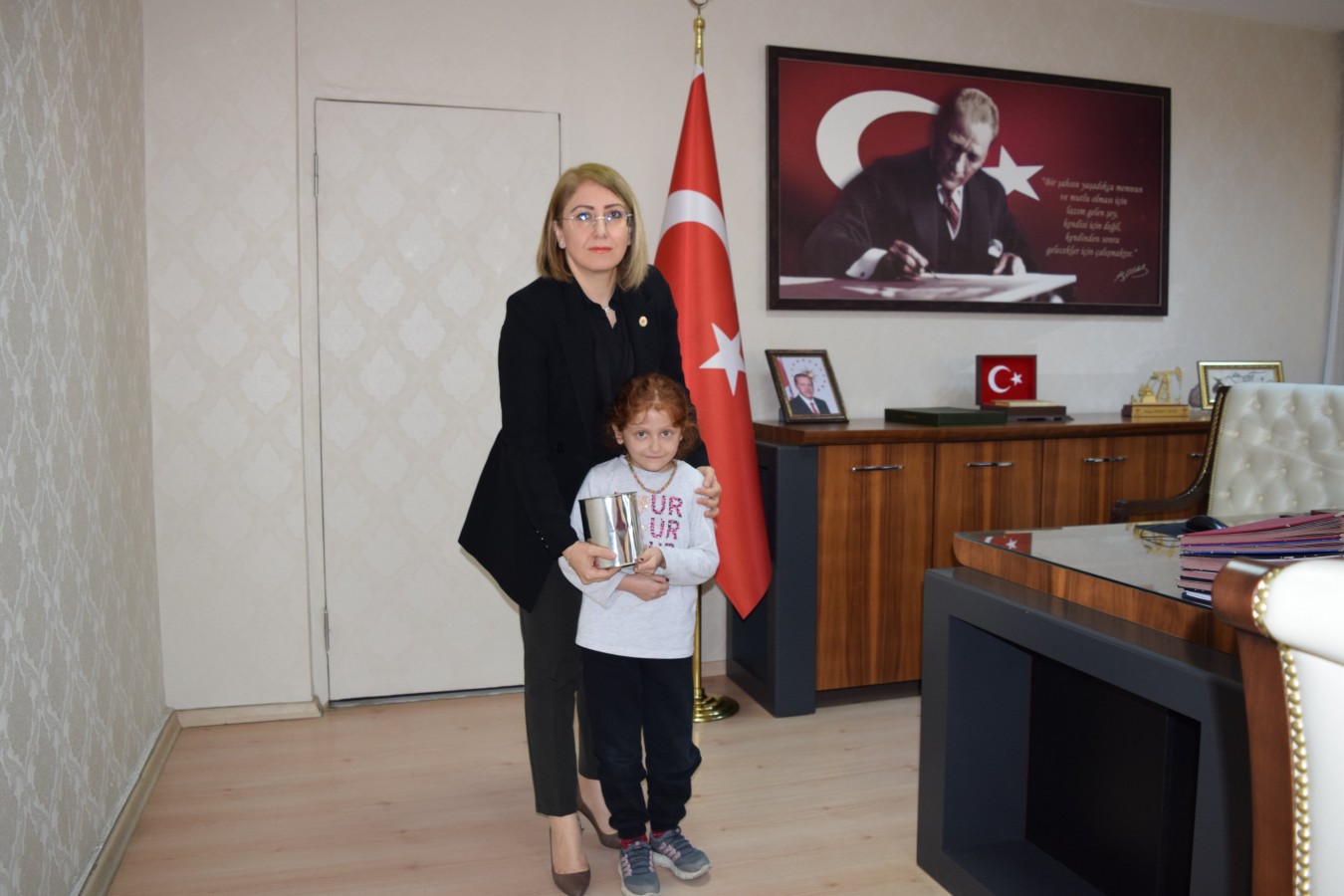 Tüm birikimini depremzedelere bağışladı!