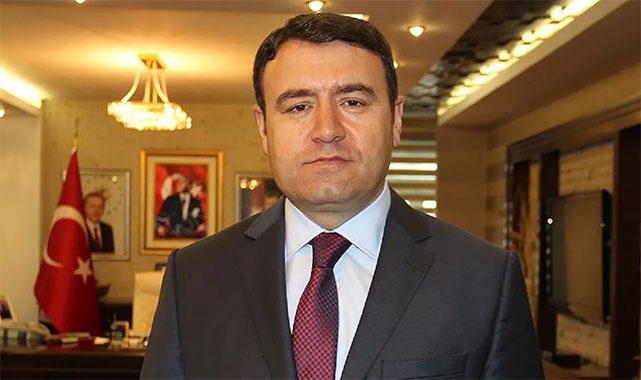 Engelli vatandaşın yardımına koşan Vali Işın'a övgü dolu sözler: ''Halkın adamı''
