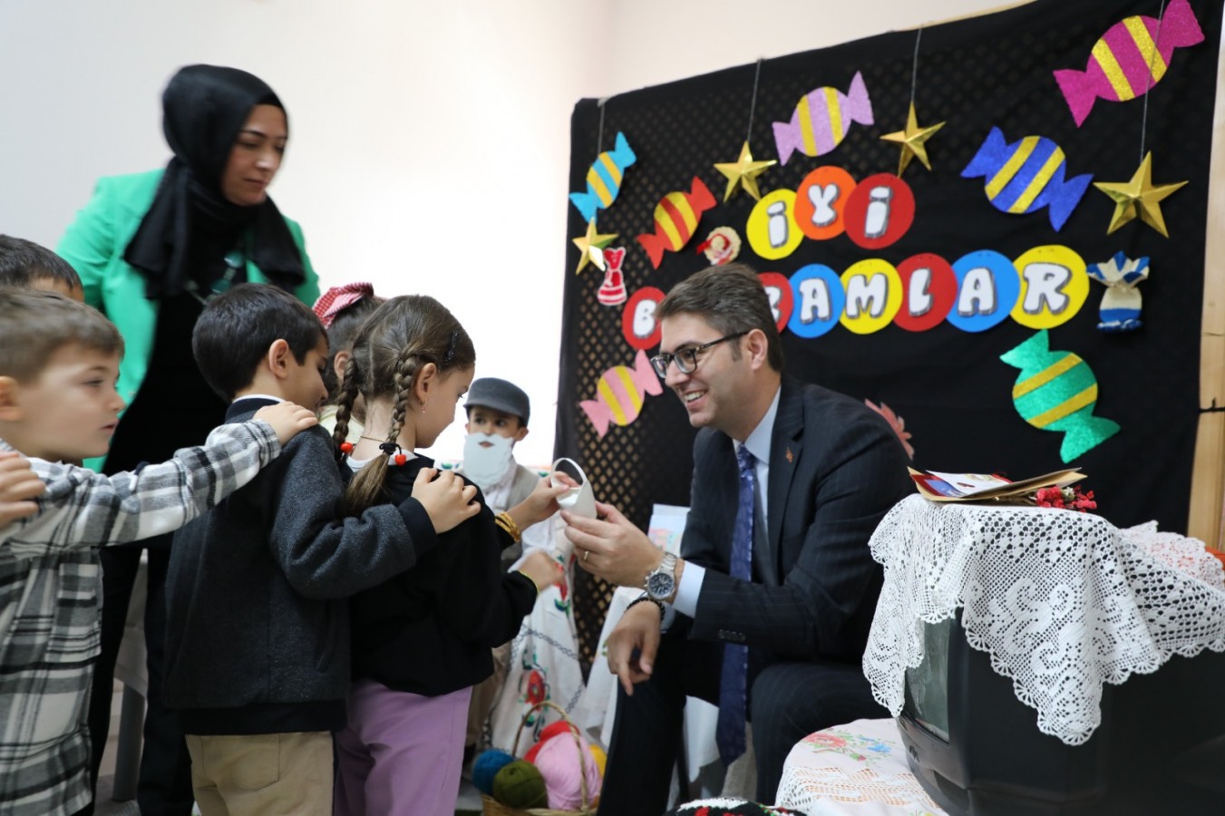 Kaymakam Karaloğlu, "minik kalplerin" davetine katıldı