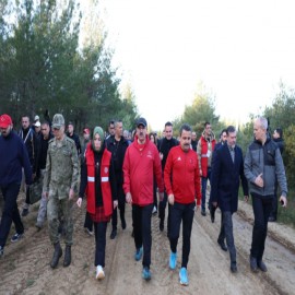 Binlerce kişi Çanakkale ruhunu yaşatmak için yürüdü