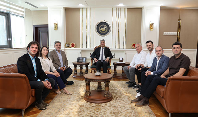 Vali Yavuz, tenis gönüllülerini ağırladı: ''Tenis disiplin, odaklanma ve özgüven kazandıran önemli bir alan'';