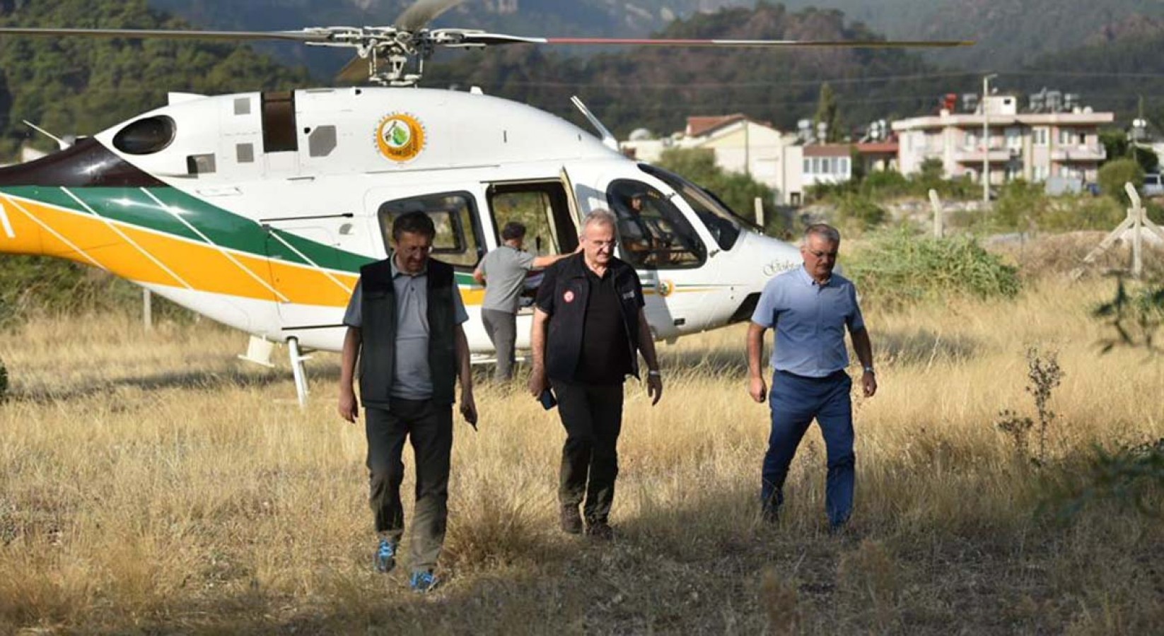 Kemer yangını kontrol altına alınmaya çalışılıyor;