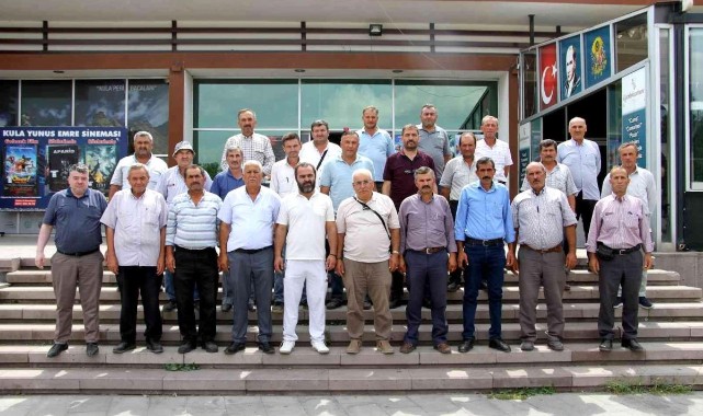Muhtarlar, tayini çıkan kaymakam için imza topladı