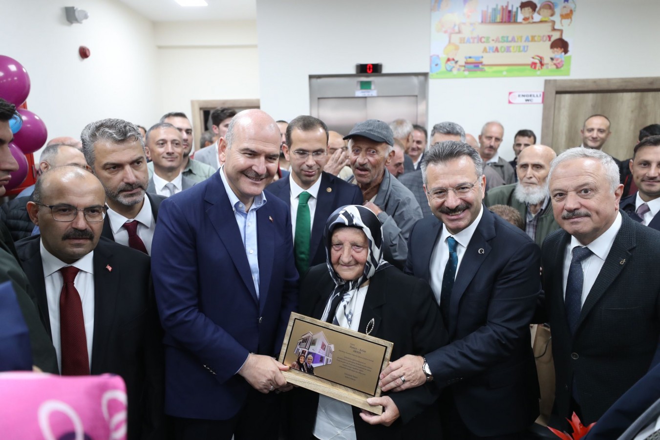 Vali Aksoy, anne ve babası adına memleketine anaokulu yaptırdı