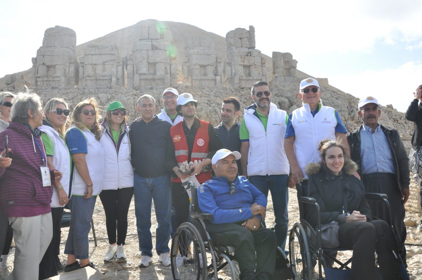 Engellilerle Nemrut’a tırmandılar;