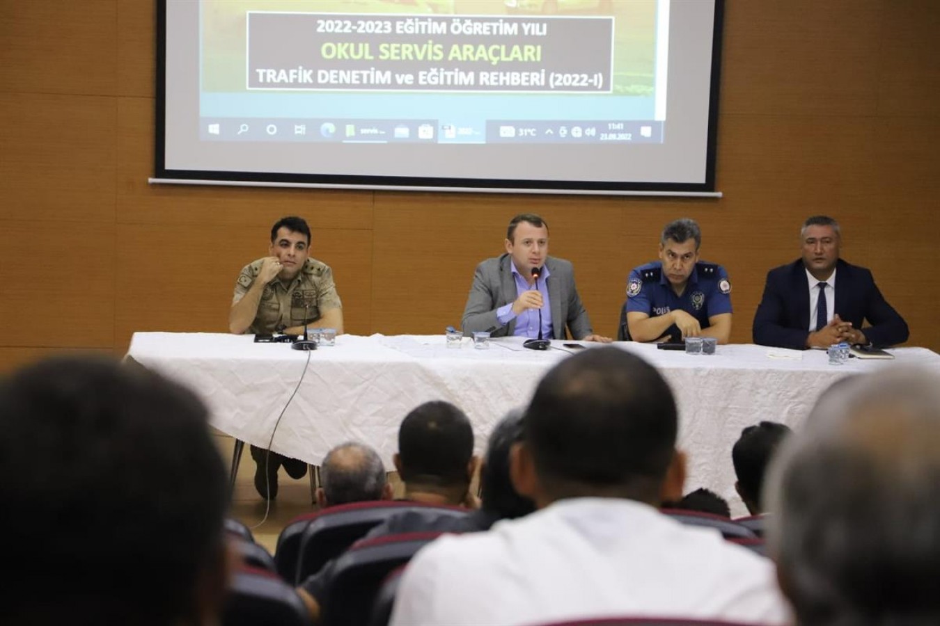 Kaymakam’dan şoförlere: Emanete sahip çıkıp kurallara uyun;