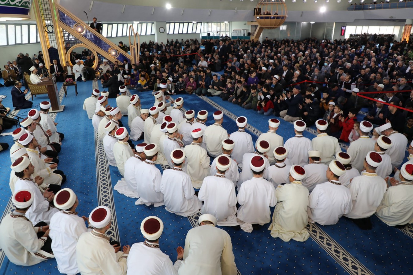 160 yeni hafız icazet belgesi aldı