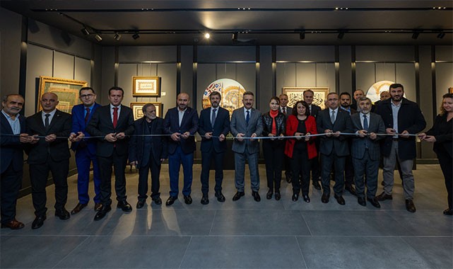Vali Aksoy 'Camilerimiz' sergisinin açılışında: Estetik ve manevi güzellikler sanatseverlerle buluştu