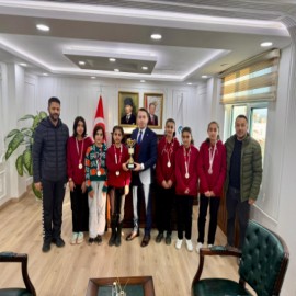 "Tebrikler kızlar, helal size"