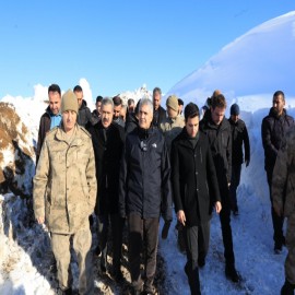 "Vatandaşımızın yolu açık olsun diye emek veriyorsunuz"