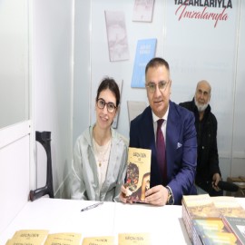 Kaymakam Yavuz’dan genç yazara tam destek