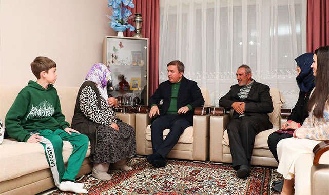 ''Bazı insanlar vardır makamı yoktur ama yaşadığı şehirde büyük bir boşluğu doldurur'';
