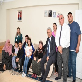 En kıymetli emanetleri unutmadı