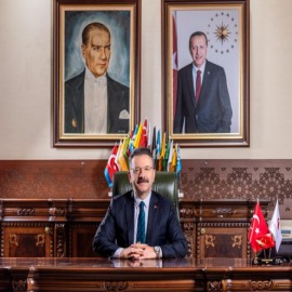 Samsun yöneticilerinden, Vali Aksoy'a ahde vefa