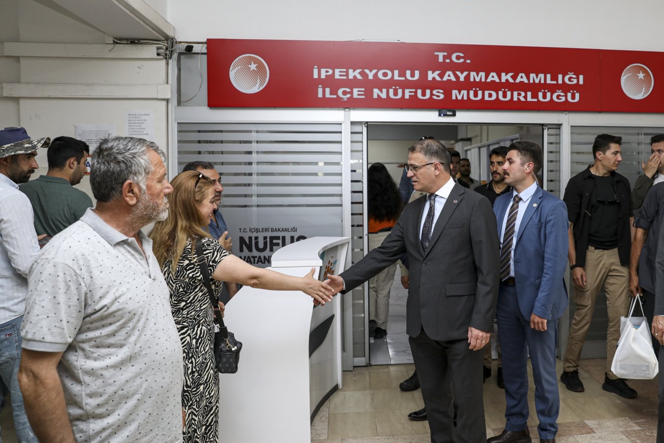 Yeni doğan çocuklara ilk hediye Valilik'ten;