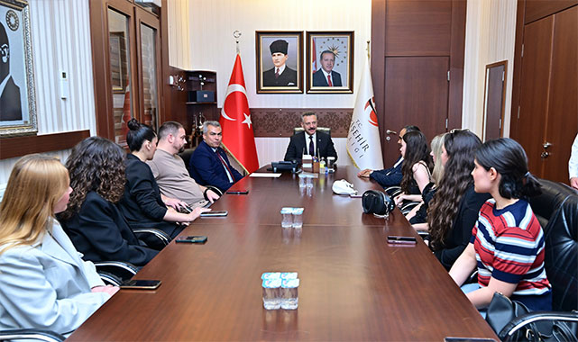 ''Basınımız, haber alma özgürlüğünün sağlanmasında büyük emek sarf ediyor'';