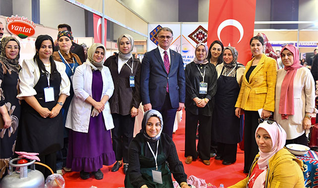 ''Mutfak; kültür, sanat, zarafet, asalet ve dostluk demek'';