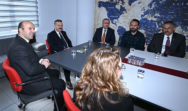 Vali Aksoy'dan eğitimin mimarı öğretmenlere övgü dolu sözler!