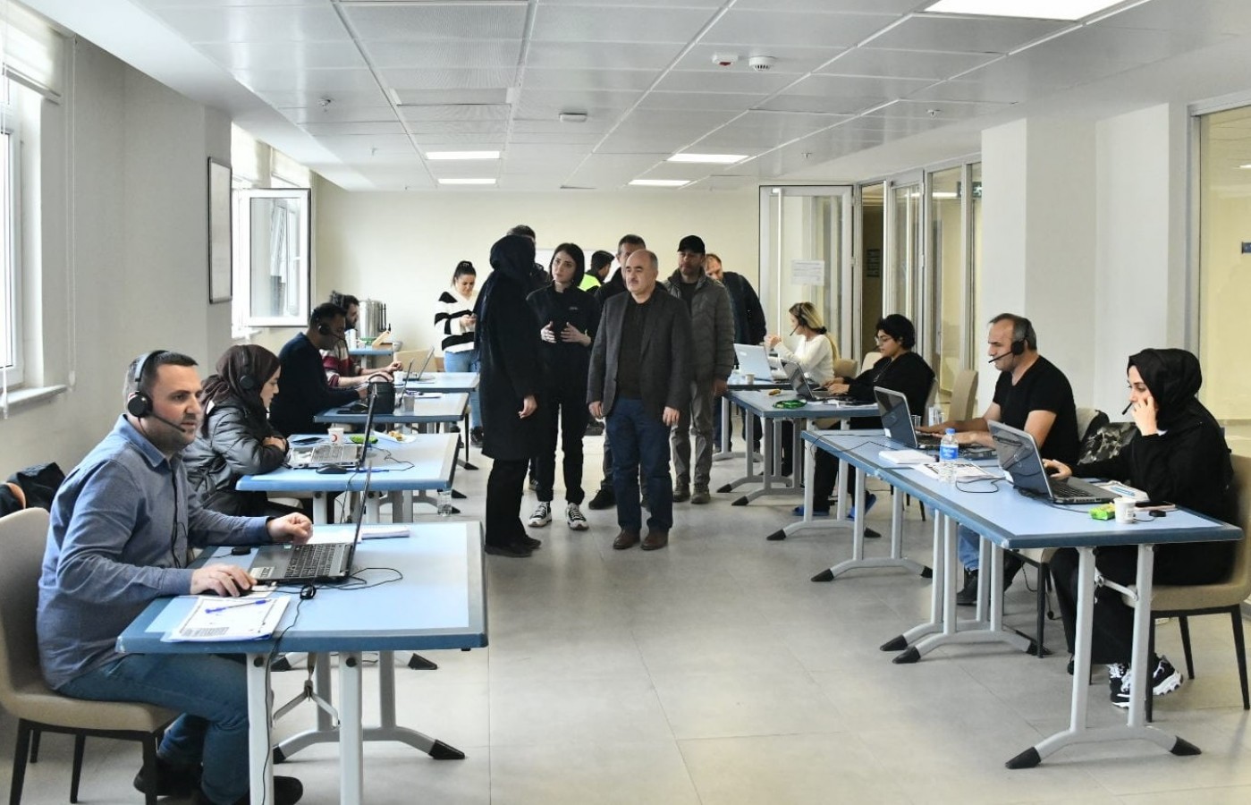 Çağrı merkezinde fedakarca görev yapan gönüllü öğretmenlere teşekkür;