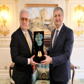 "Adana’mız; tiyatronun gelişimine yön veren müstesna şehirlerimizden biridir"