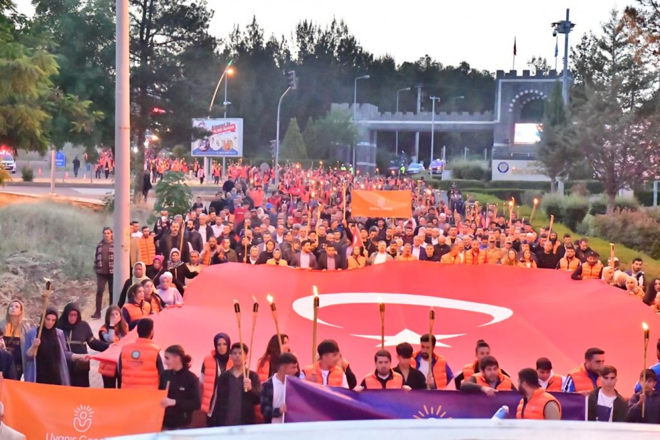 Diyarbakır’da Fetih Yürüyüşü;