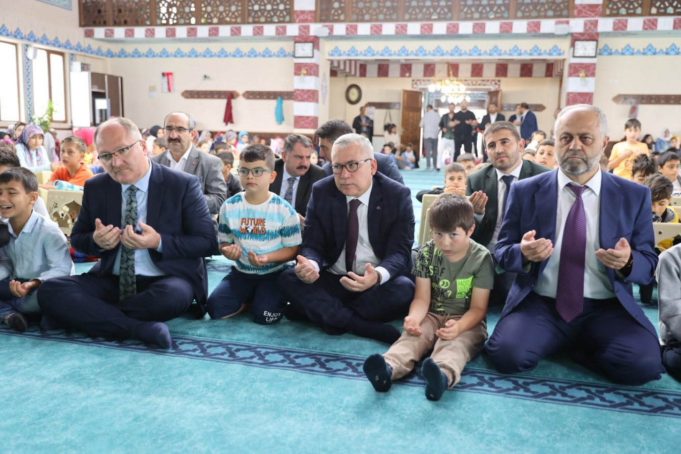 Camiler çocuk sesiyle çınlayacak;