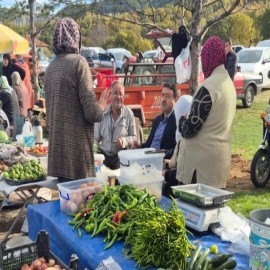 Vali Işın, pazar esnafının nabzını tuttu