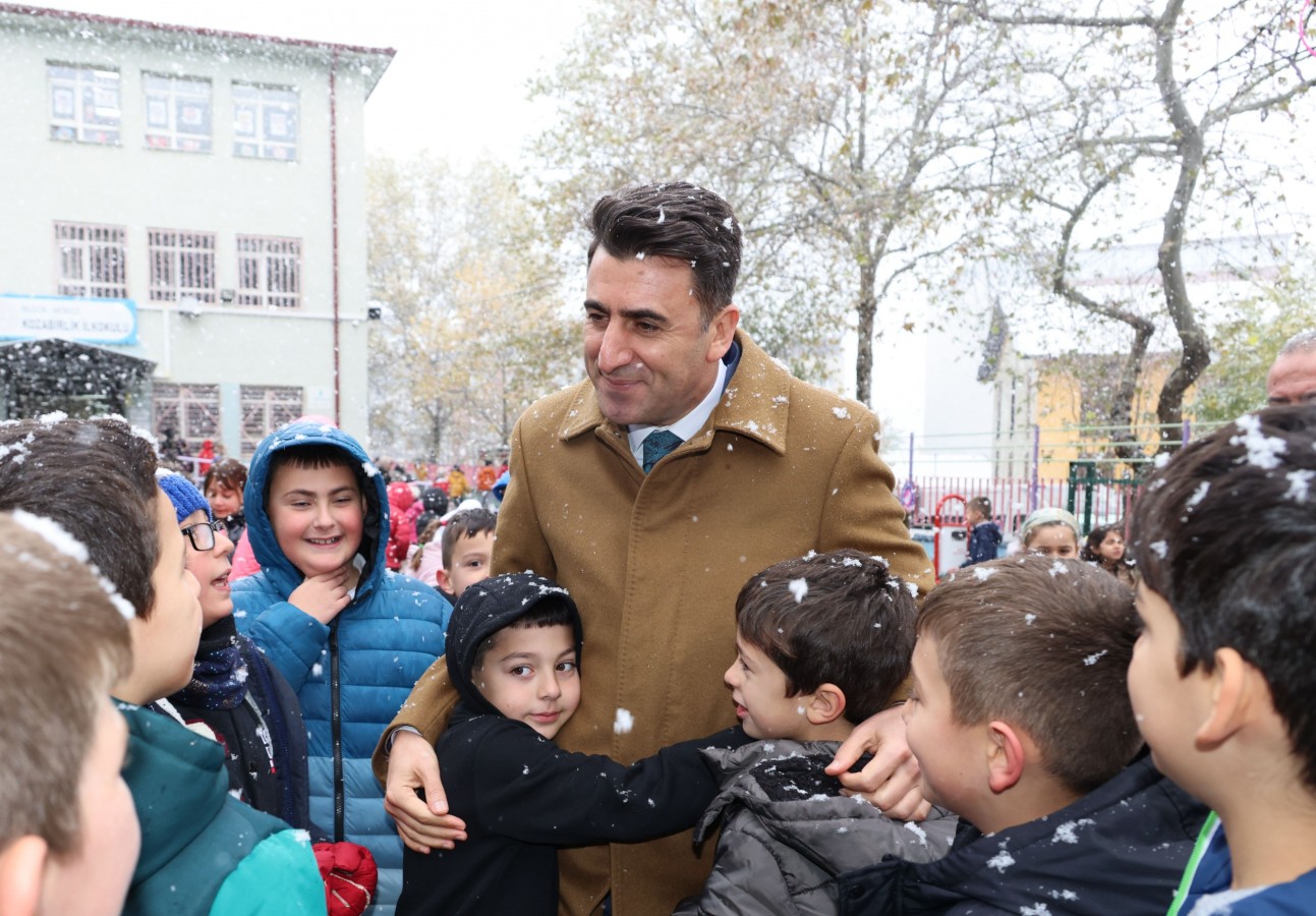 "Çok çalışıyor musunuz, Valilik zor mu, Maaşınız ne kadar?";