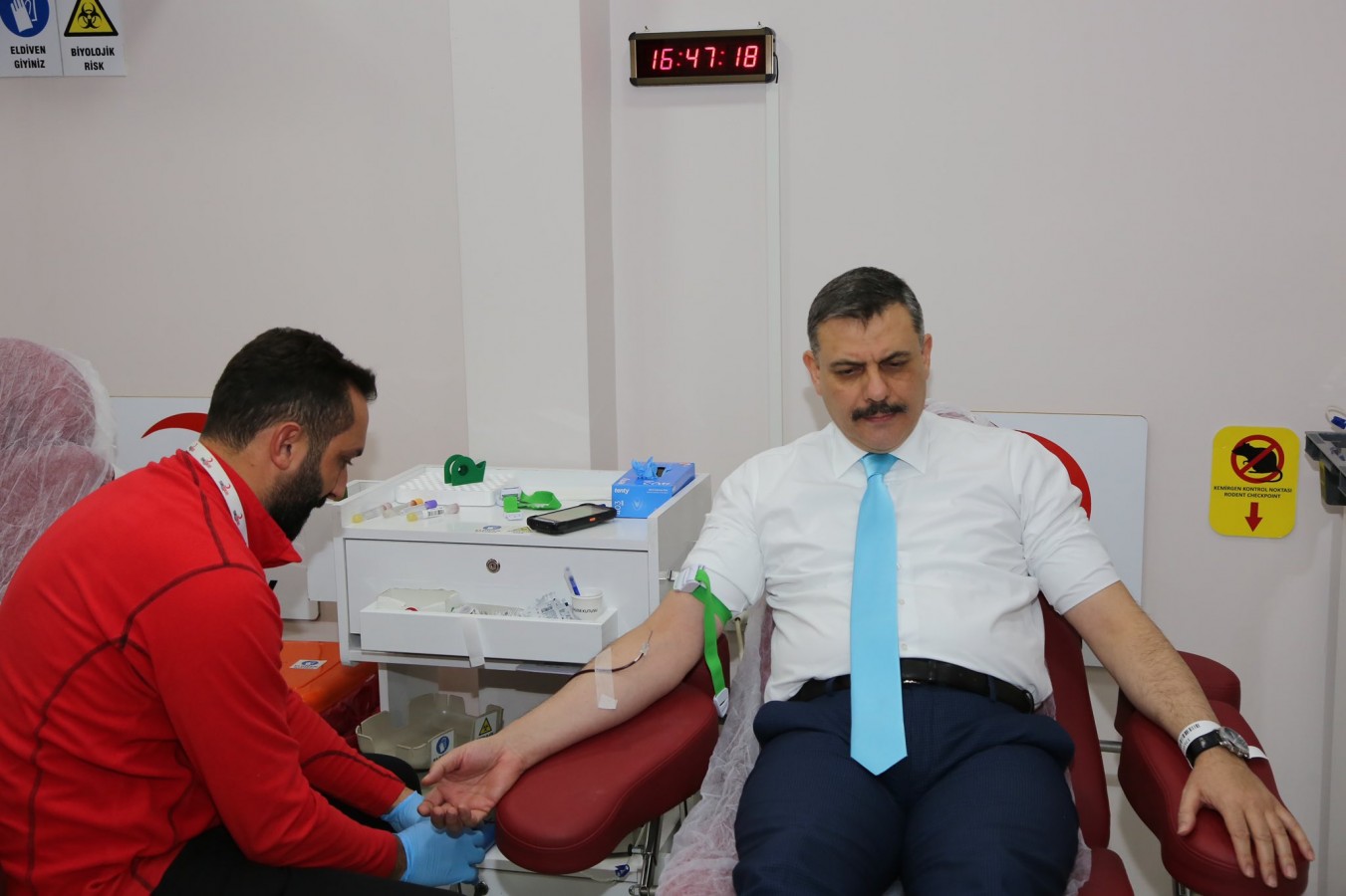 37. kan bağışını yaptı;