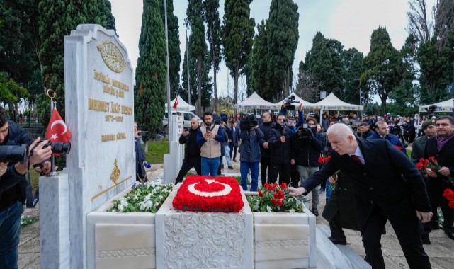 Milli şair Mehmet Akif Ersoy dualarla anıldı