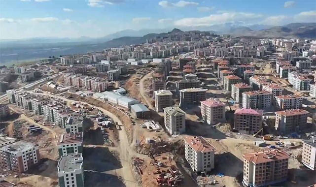 Adıyaman asrın felaketinden sonra yeniden doğuyor: 2025'te binlerce kişiye anahtar teslimi yapılacak!